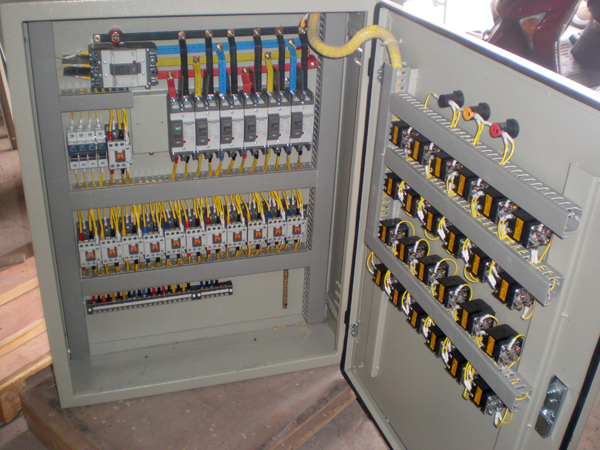 Tủ điện cấp nguồn - tủ phân phối nguồn điện công nghiệp nhà xưởng - Thiết  bị điện